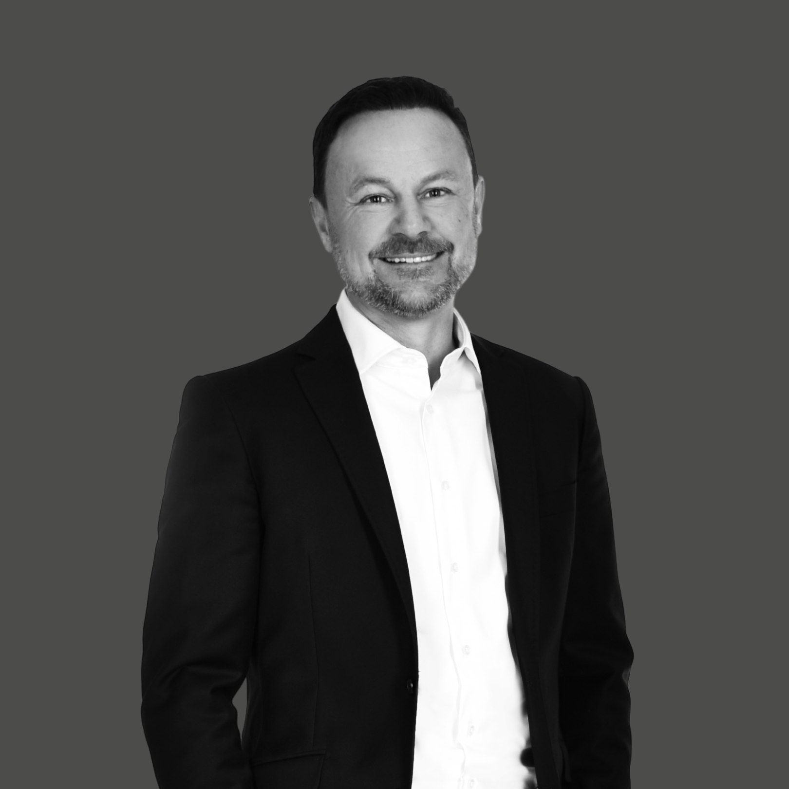 Andreas_grauer_Hintergrund